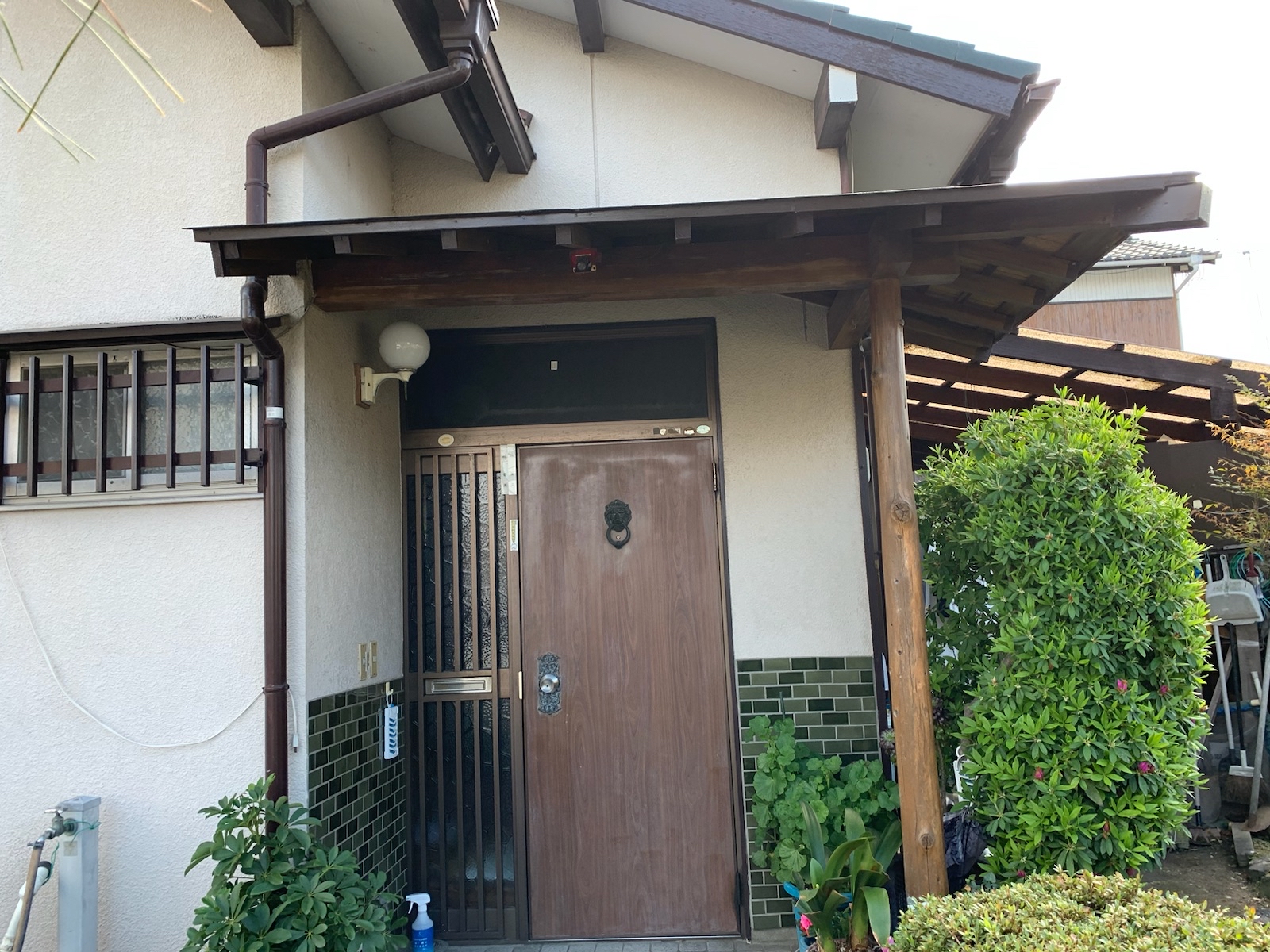 豊田市永覚新町　T様邸(玄関ドア・玄関照明交換工事)　施工前